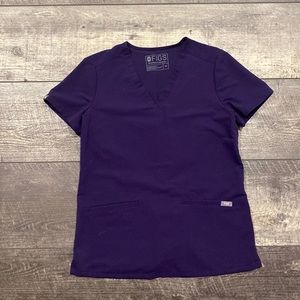 Casma Three-Pocket Scrub Top